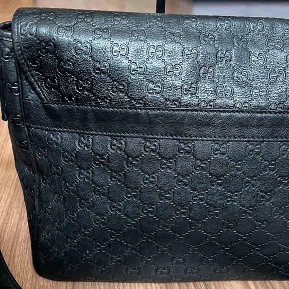 A229 - 💯 % authentic Gucci messenger crossbody bag - Picture 6 of 16